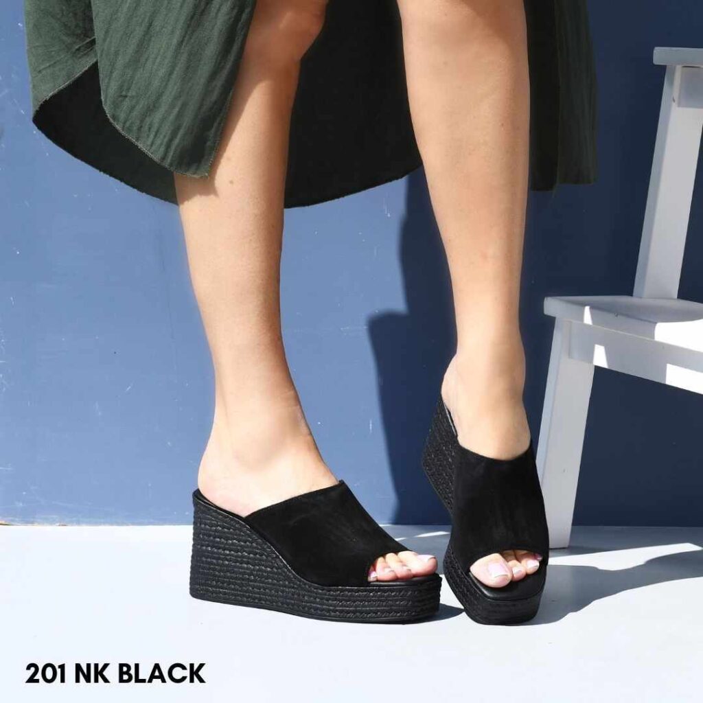 Women leather flatform sandals 201 black