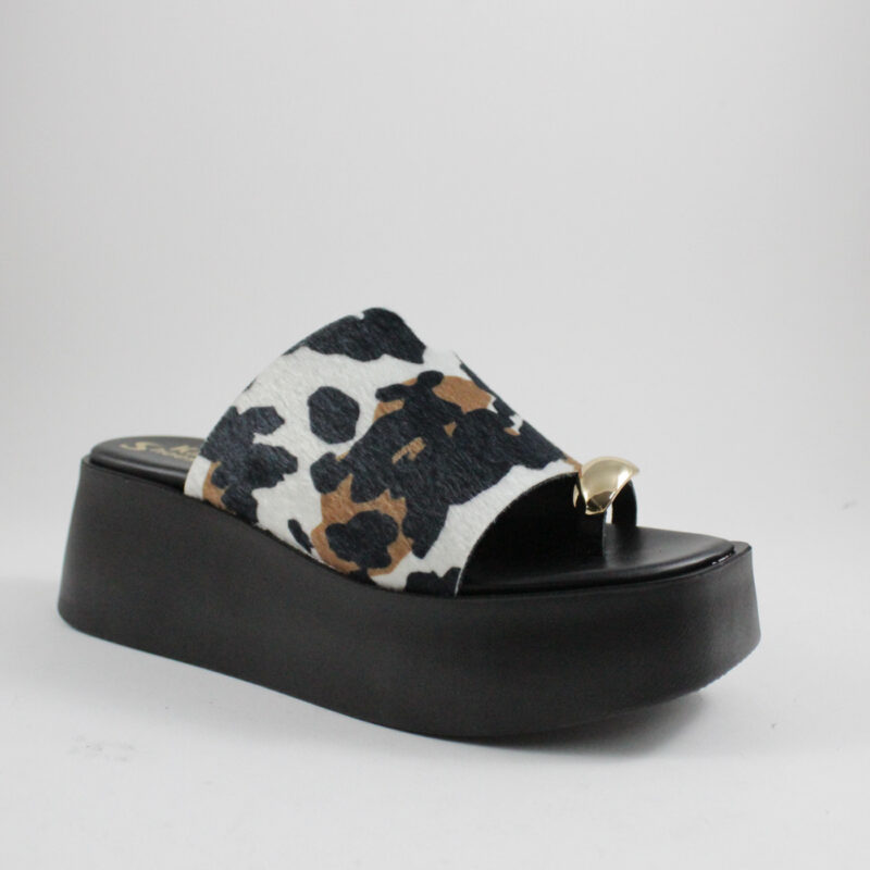 Flatforms beatris 2001 cow