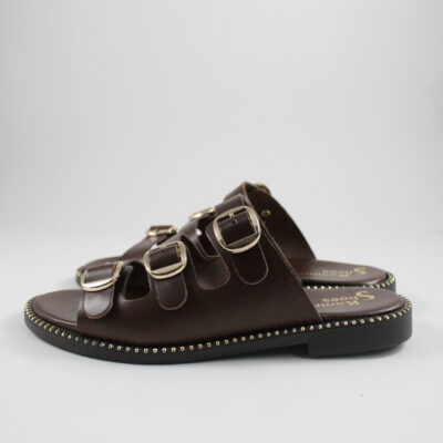 Flat sandals 165 brown