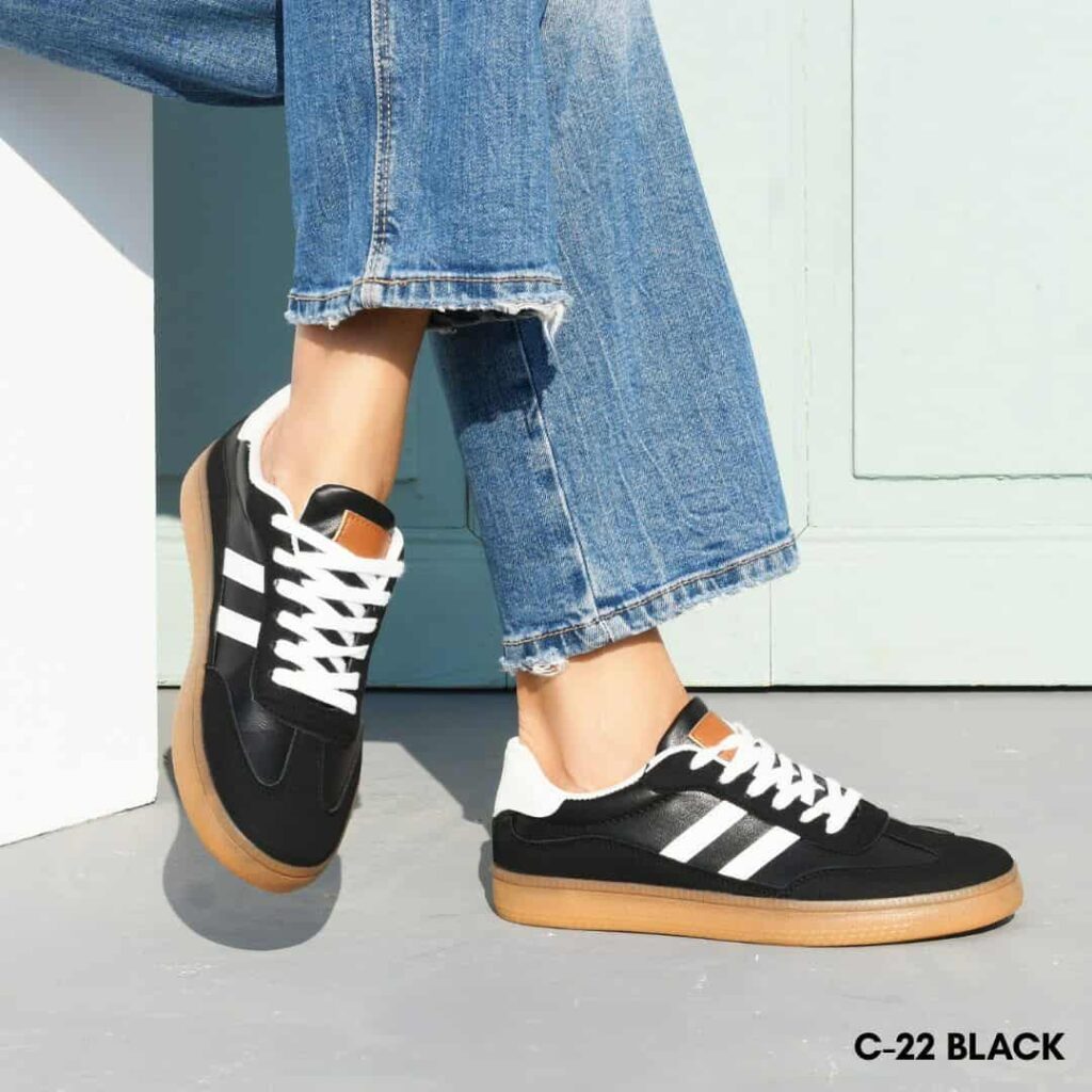 Women sneakers C22 BLACK