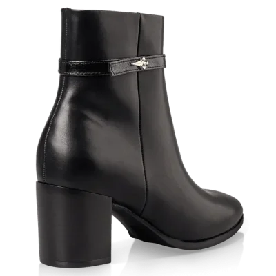 Envie block heel booties V57-22130-34