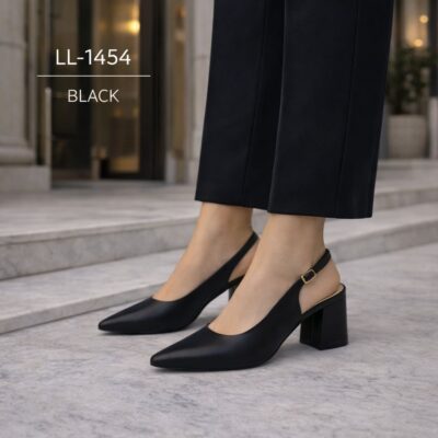 Γόβα μυτερή με χοντρό τακούνι μπέζ LL1454