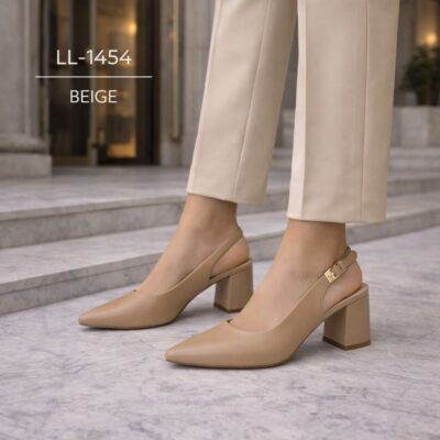 Γόβα μυτερή με χοντρό τακούνι μπέζ LL1454