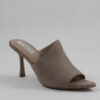 Γυναικεία mules με λεπτό τακούνι σε πούρο χρώμα bot 20