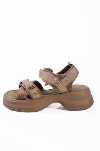 Sporty sandals με συνδυασμό υλικών και velcro σε χακί χρώμα 8040-19