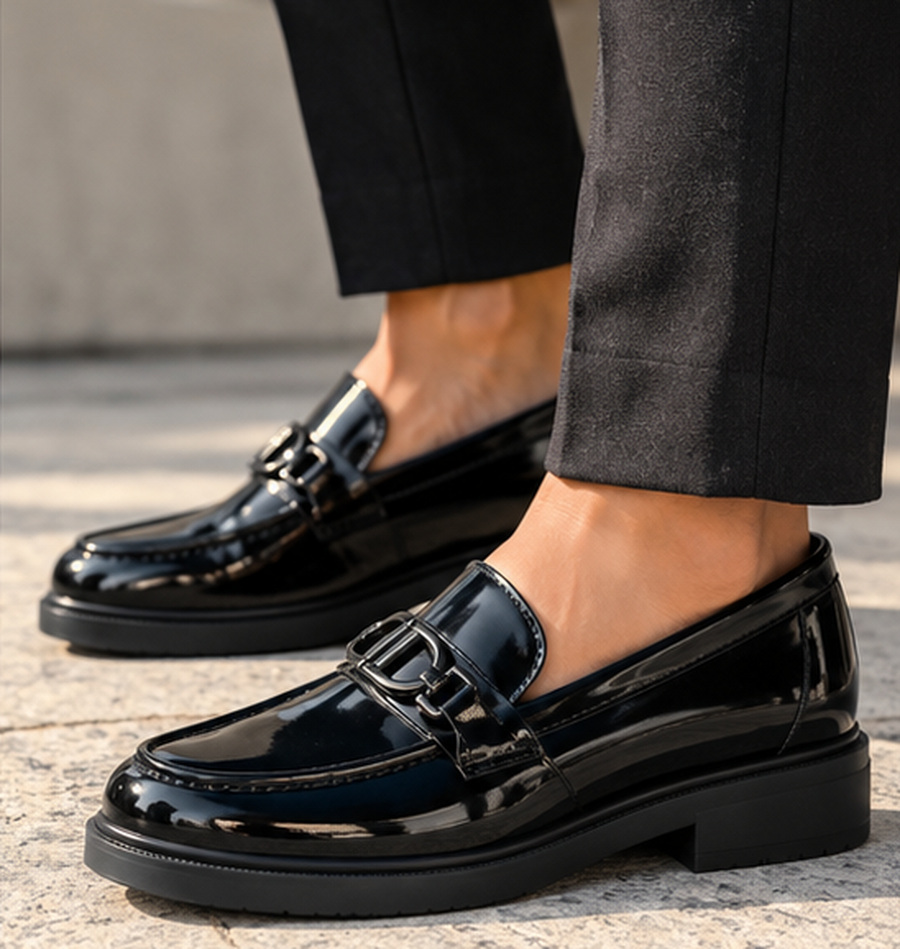 Γυναικεία Loafers 205 Antrin Μαύρα Λουστρίνι με Διακοσμητικό Στοιχείο